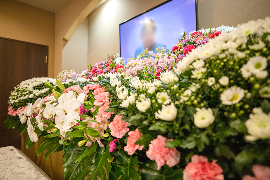 たくさんのお花で見送るお葬式 