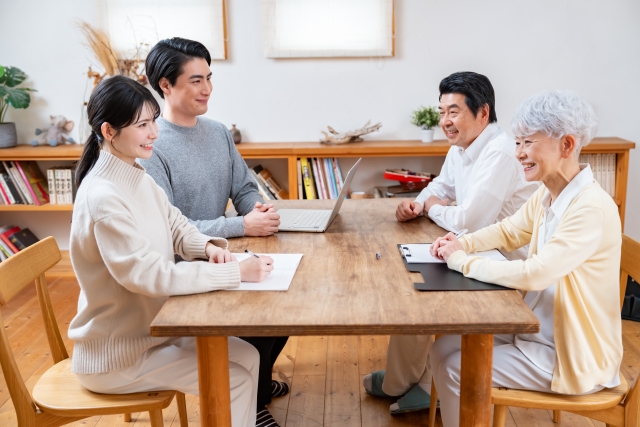 親の終活で聞いておきたいこと｜葬儀の希望を家族で話し合う聞き方・進め方【枚方市】